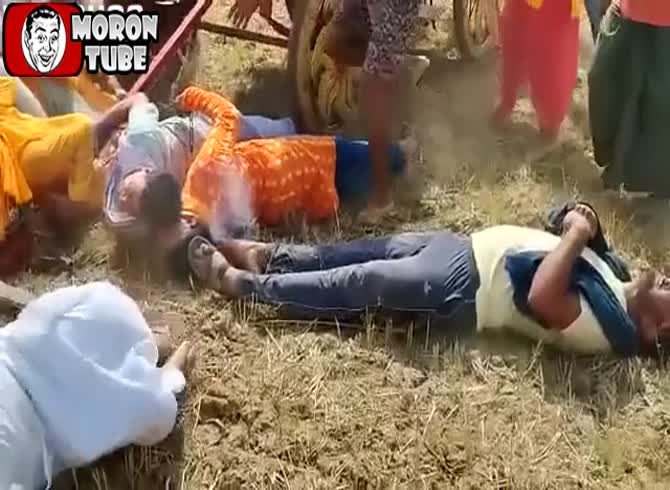 Video: In India, eight people were electrocuted at a ceremony (Warning - frightening)